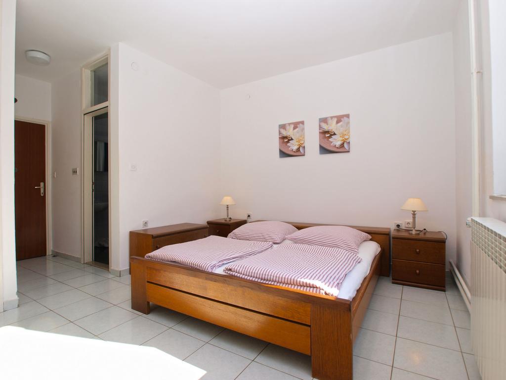 Zorka 1421 Apartmán